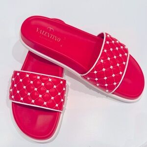 Valentino Garavani Rockstud Quilted Pool Slide Sandals